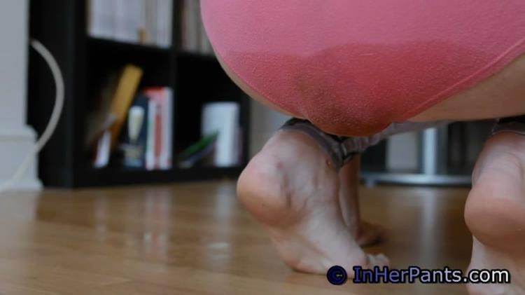JessicaKay - Pippa Poops her thin Stretchy Leggings - FullHD (2021)