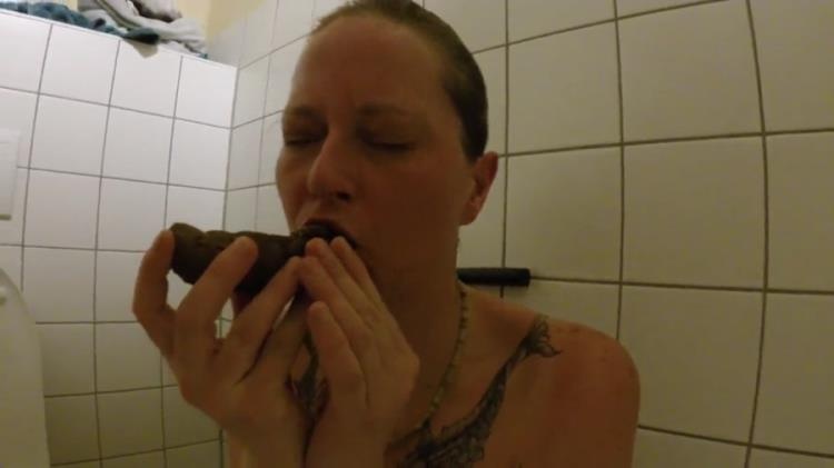 Anna - Shit snack on the sauna loo - FullHD (2021)