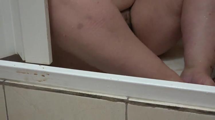Thick Girl Shit in the Shower - FullHD (2021)
