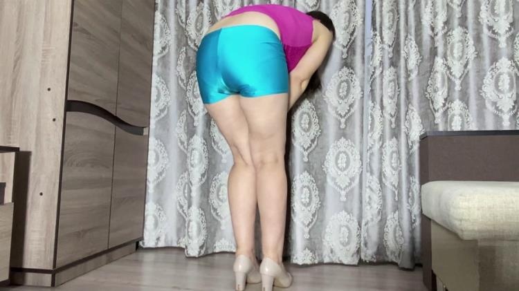 thefartbabes - Ruslana Shiny Shorts Poop - FullHD - Scatshop (2021)