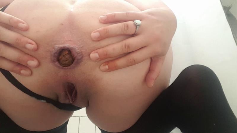 PottyQueen Tease my slaves w a meal - FullHD (2025)