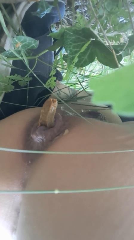 In the heart of Nature Outdoor Pooping P1 - FullHD (2025)