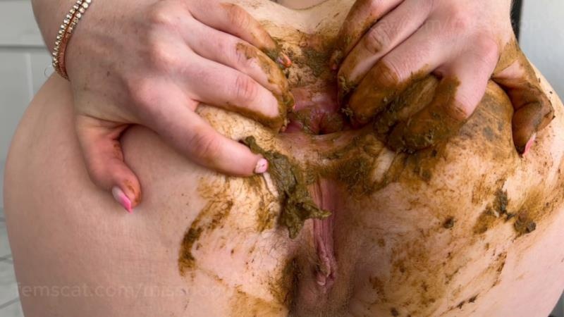 MissPoop - A stranger I met in the naturist area of Cap d'Agde - 2K (2025)