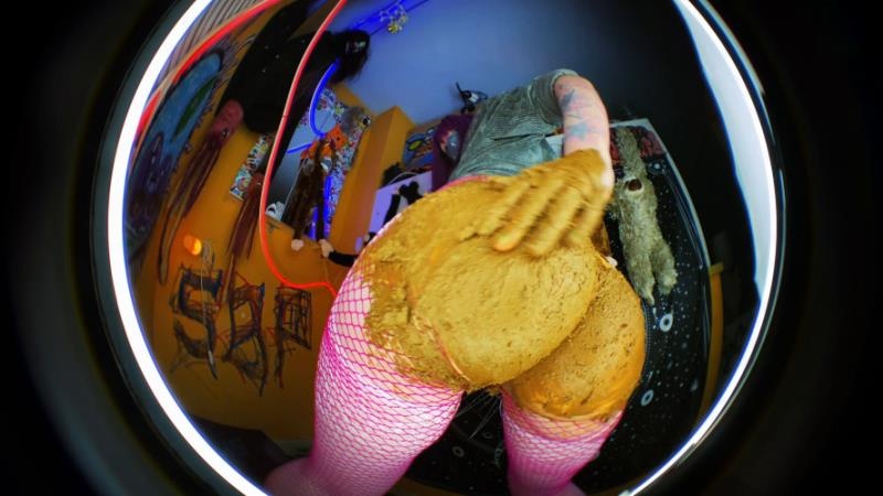 Dark M wants to play! - UltraHD/4K (2026)